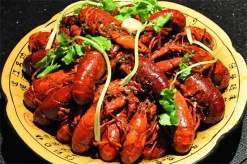 紅鼎紅特色四季龍蝦館加盟優(yōu)勢——匠心調料，鑄就核心競爭力